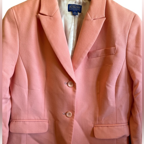 Pendleton Blazer Size 8 Petite Pink Notched Lapel Two Button Front Closure Lined - Picture 2 of 13